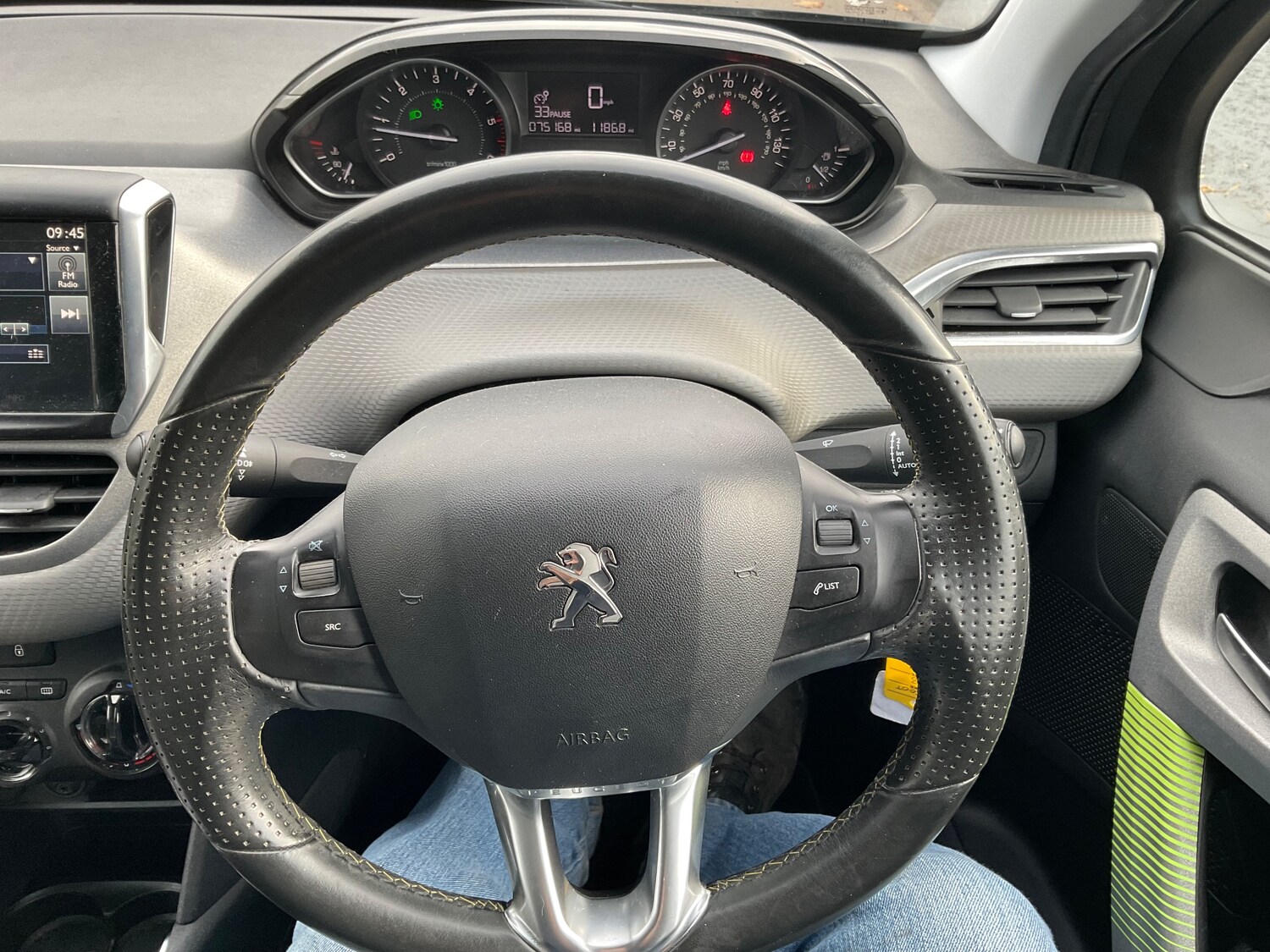 Used Peugeot 208 2015 for sale - 77927670: Photo 10