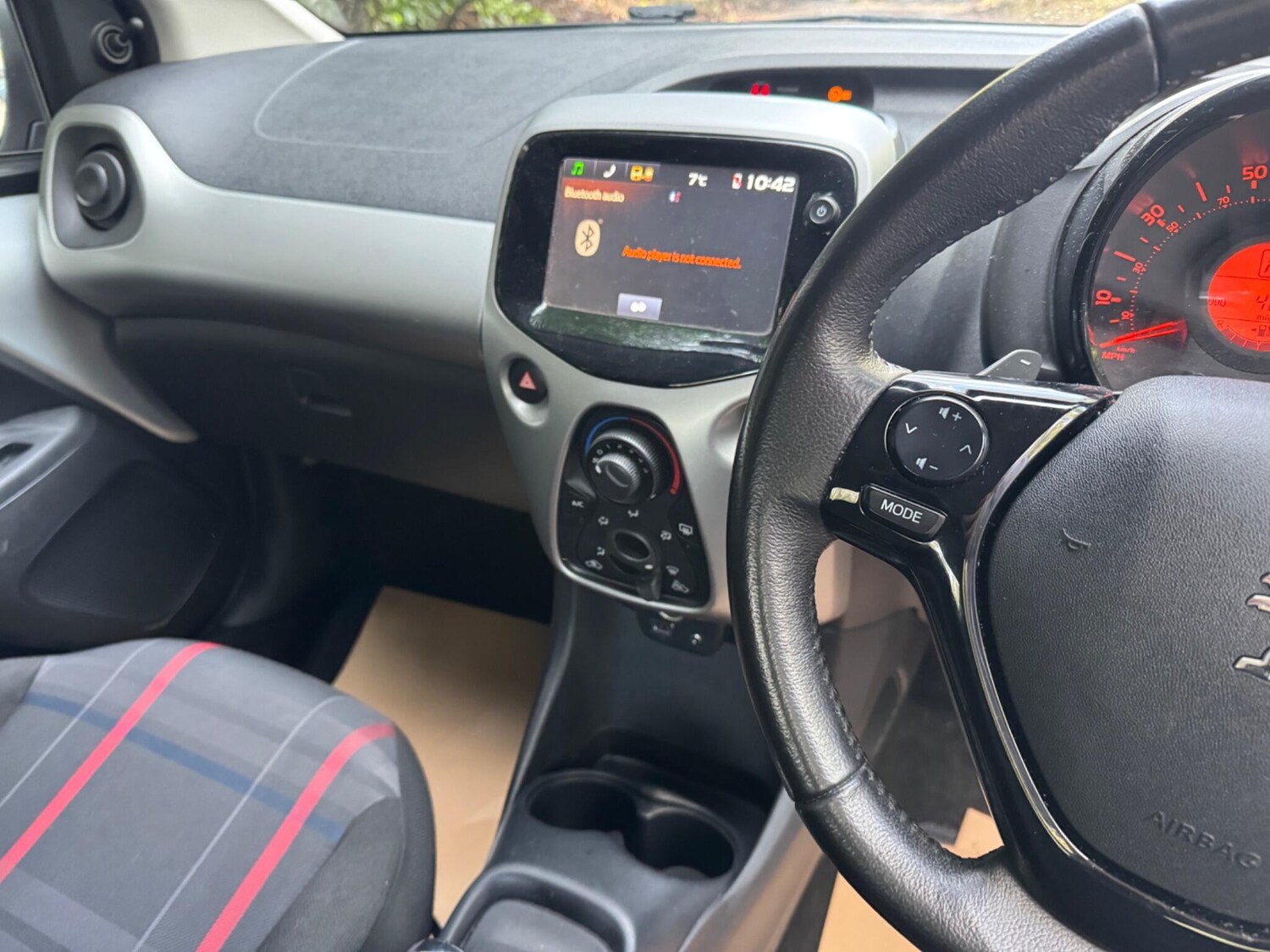 Used Peugeot 108 2016 for sale - 77762512: Photo 11