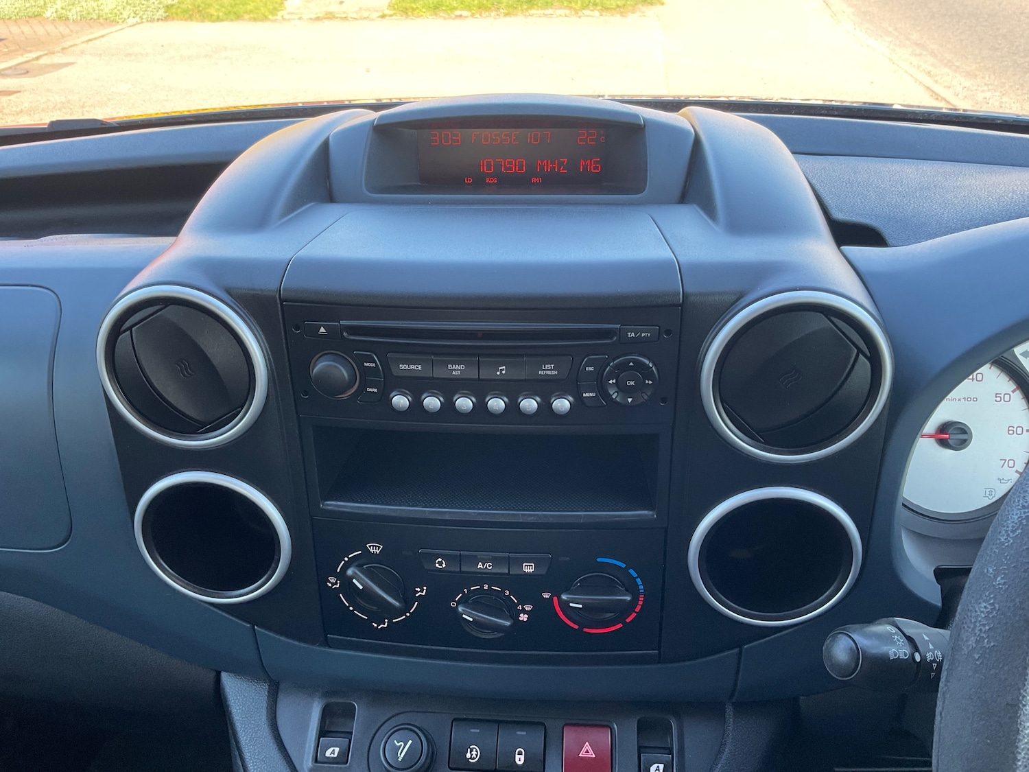 Used Peugeot Partner Tepee 2012 for sale - 77946260: Photo 12