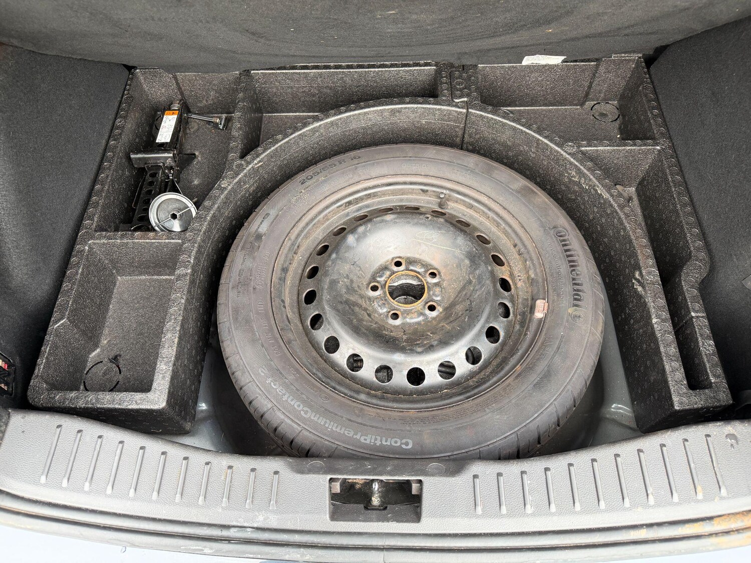 Used Ford Focus 2011 for sale - 78022408: Photo 24