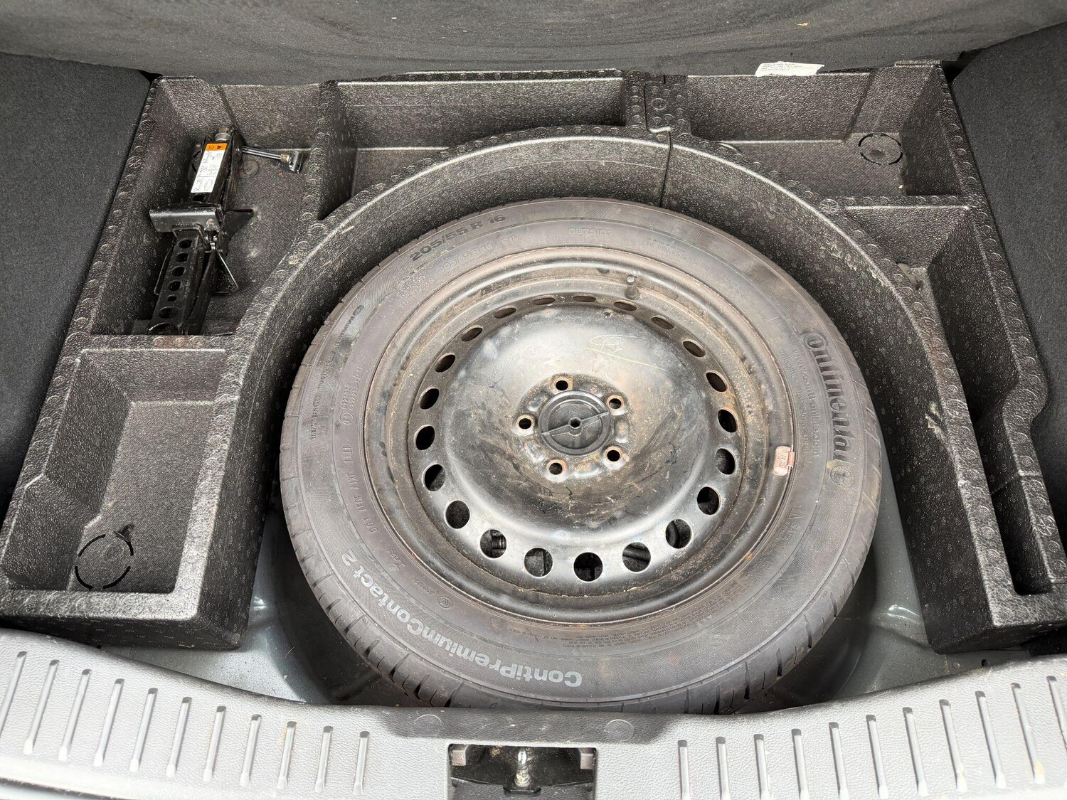 Used Ford Focus 2011 for sale - 78022408: Photo 25