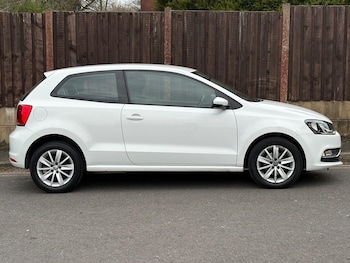 Used Volkswagen Polo 2014 for sale - 77942451: Photo
