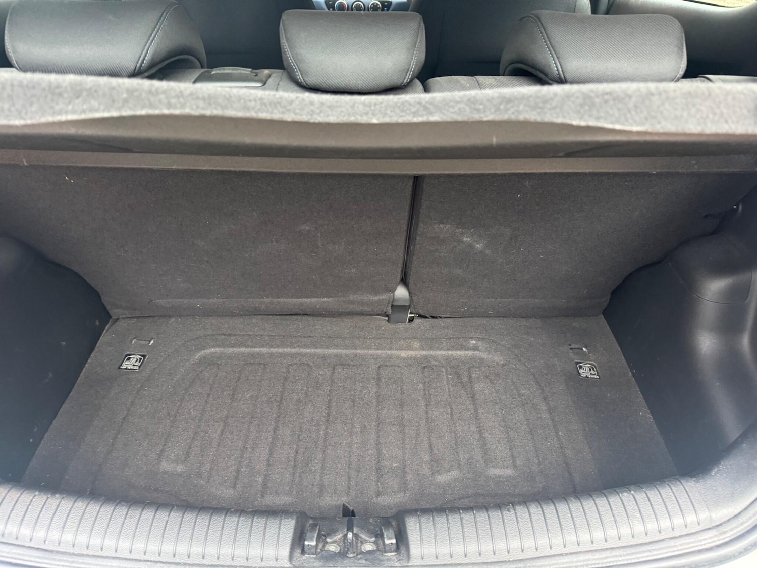 Used Hyundai i10 2014 for sale - 77762489: Photo 21