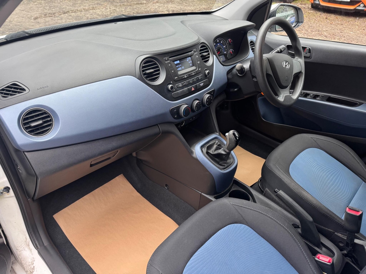 Used Hyundai i10 2014 for sale - 77762489: Photo 8