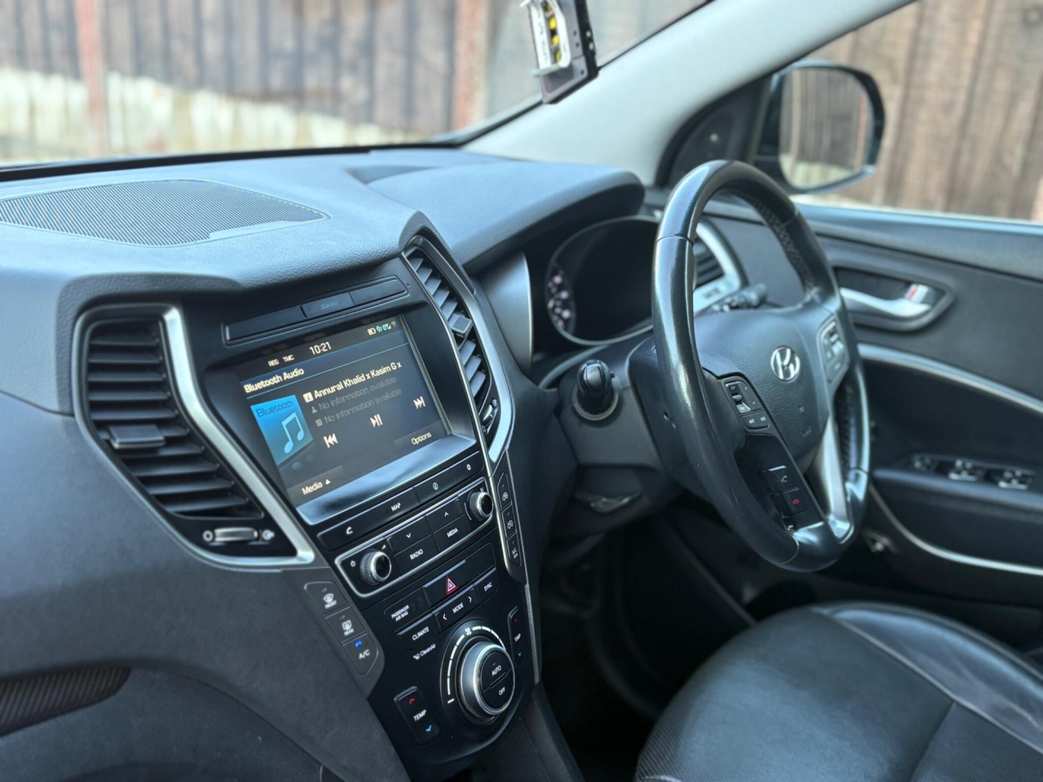 Used Hyundai Santa Fe 2017 for sale - 77942453: Photo 24