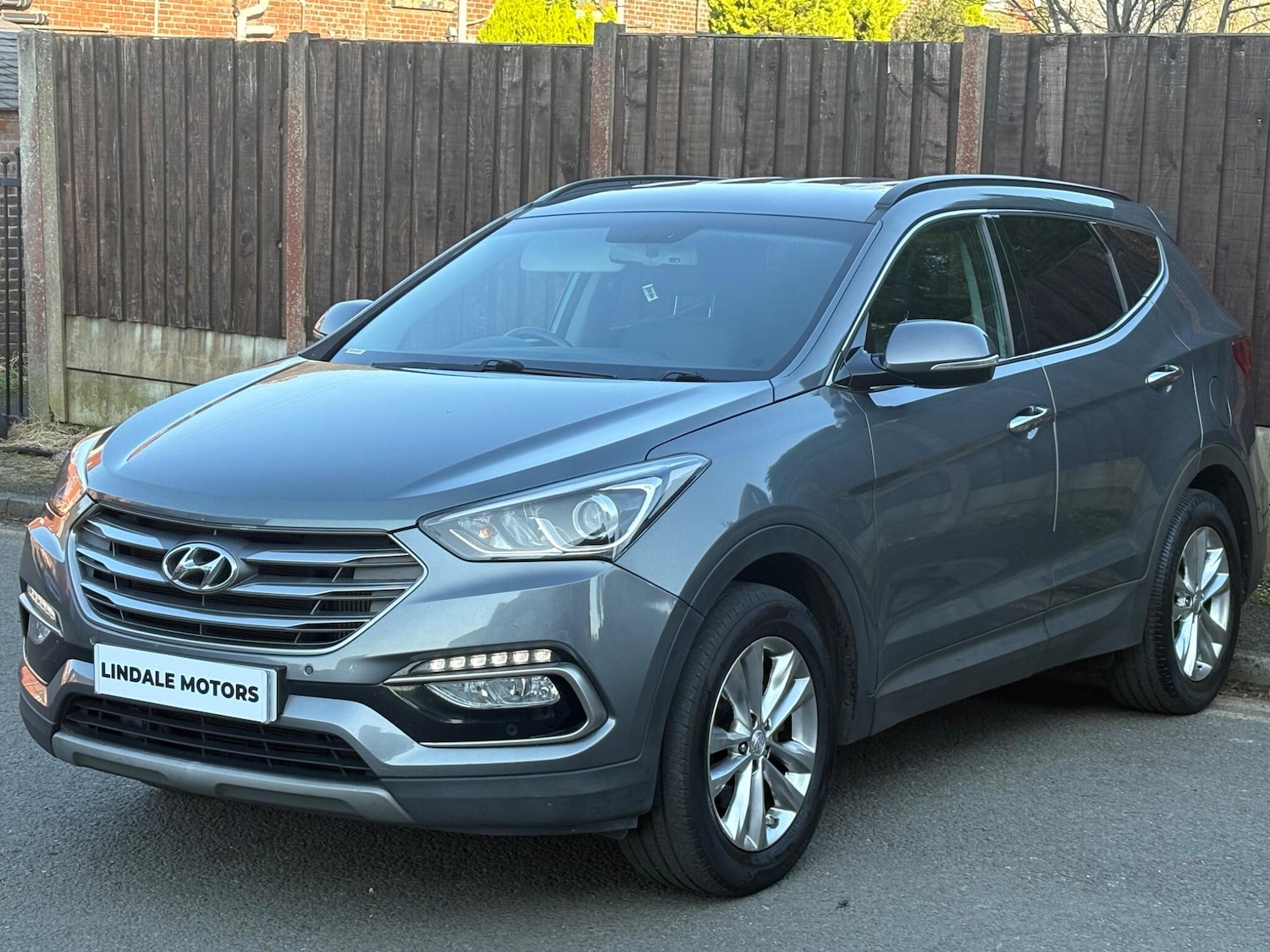Used Hyundai Santa Fe 2017 for sale - 77942453: Photo 6
