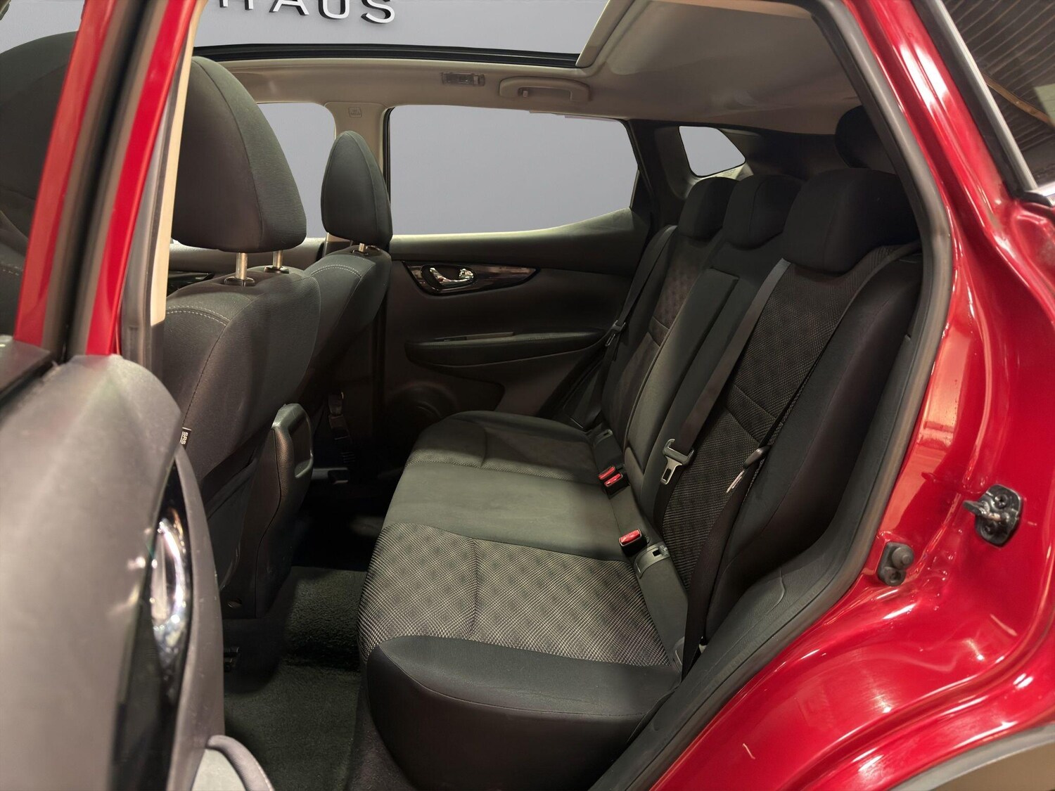 Used Nissan Qashqai 2015 for sale - 77894028: Photo 14