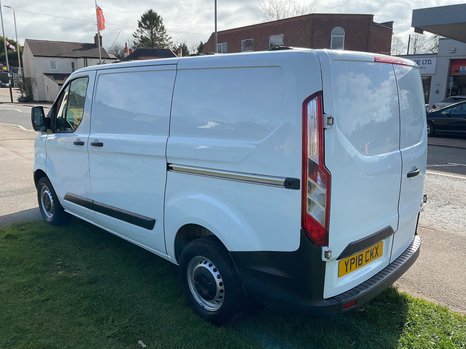 Used Ford Transit Custom 2018 for sale - 78078184: Photo 2