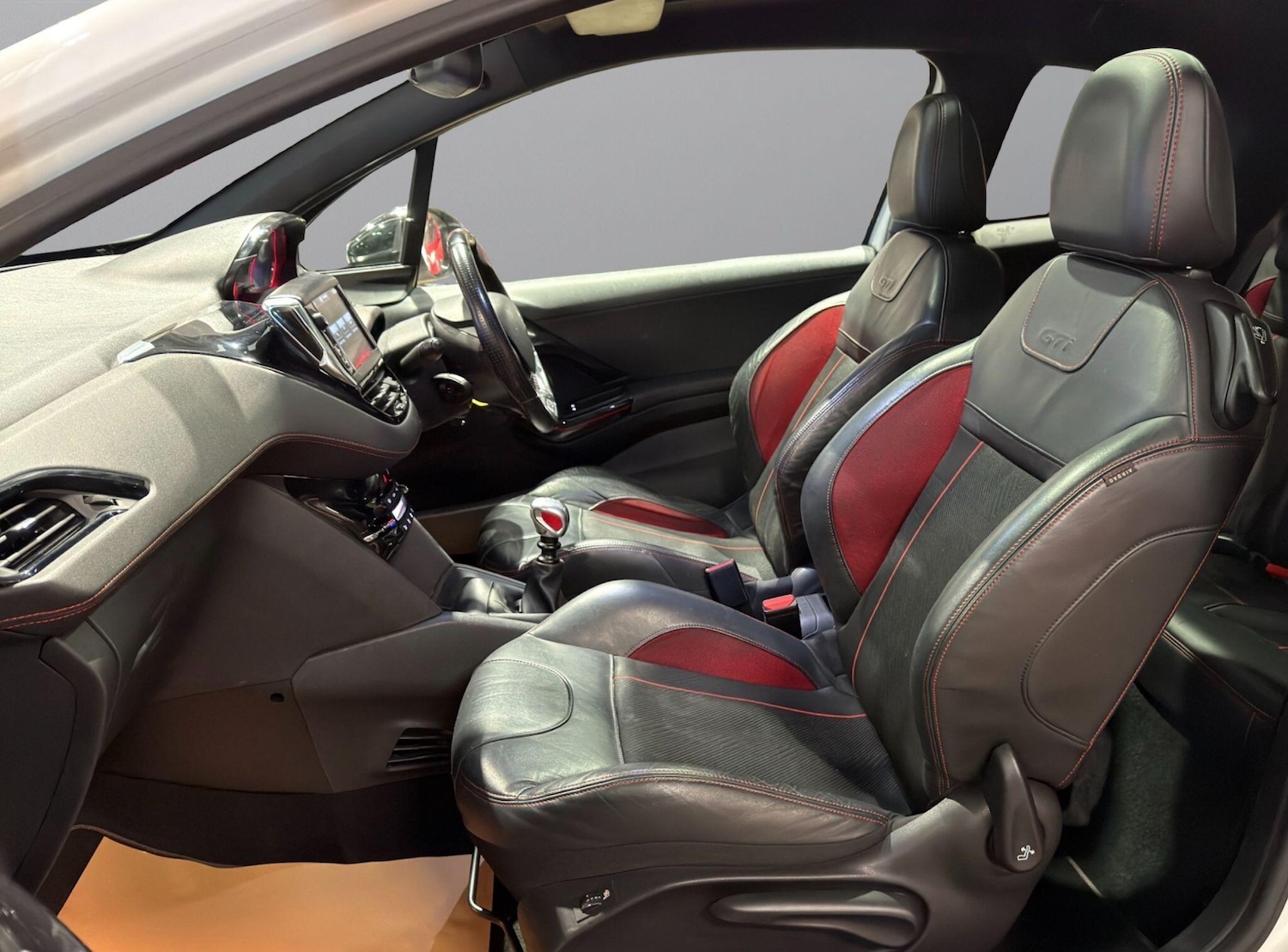 Used Peugeot 208 2016 for sale - 77764005: Photo 15