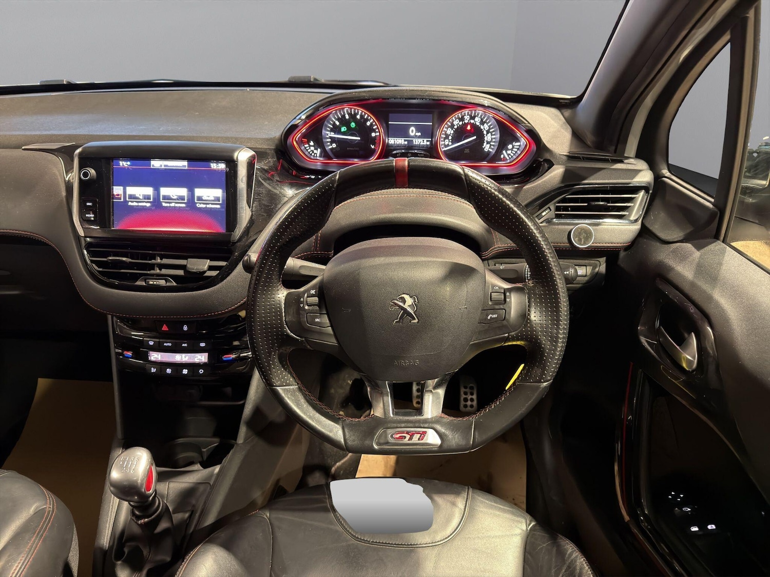 Used Peugeot 208 2016 for sale - 77764005: Photo 18