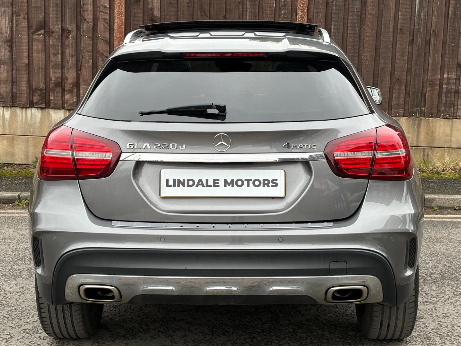 Used Mercedes-Benz GLA 2018 for sale - 77942449: Photo 2