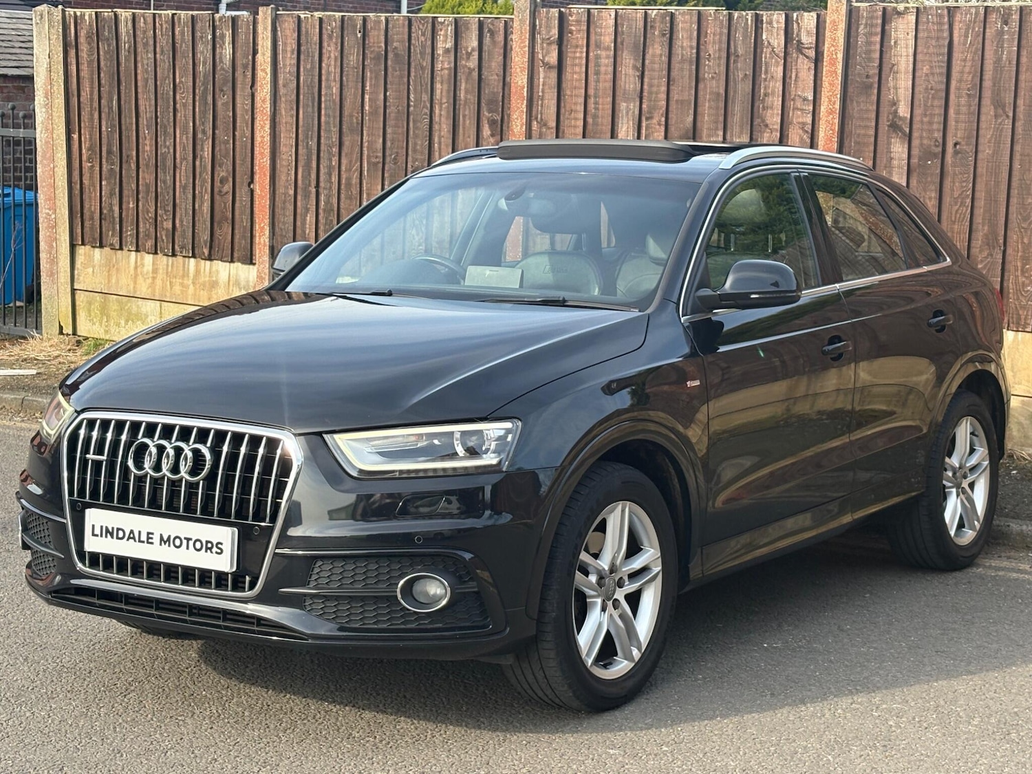 Used Audi Q3 2012 for sale - 77952071: Photo 2