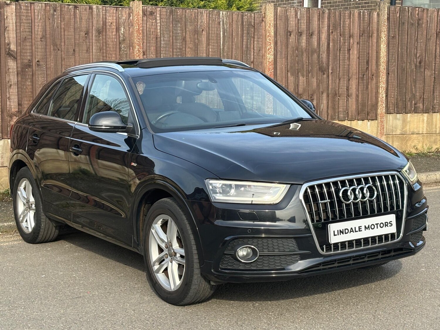 Used Audi Q3 2012 for sale - 77952071: Photo 6