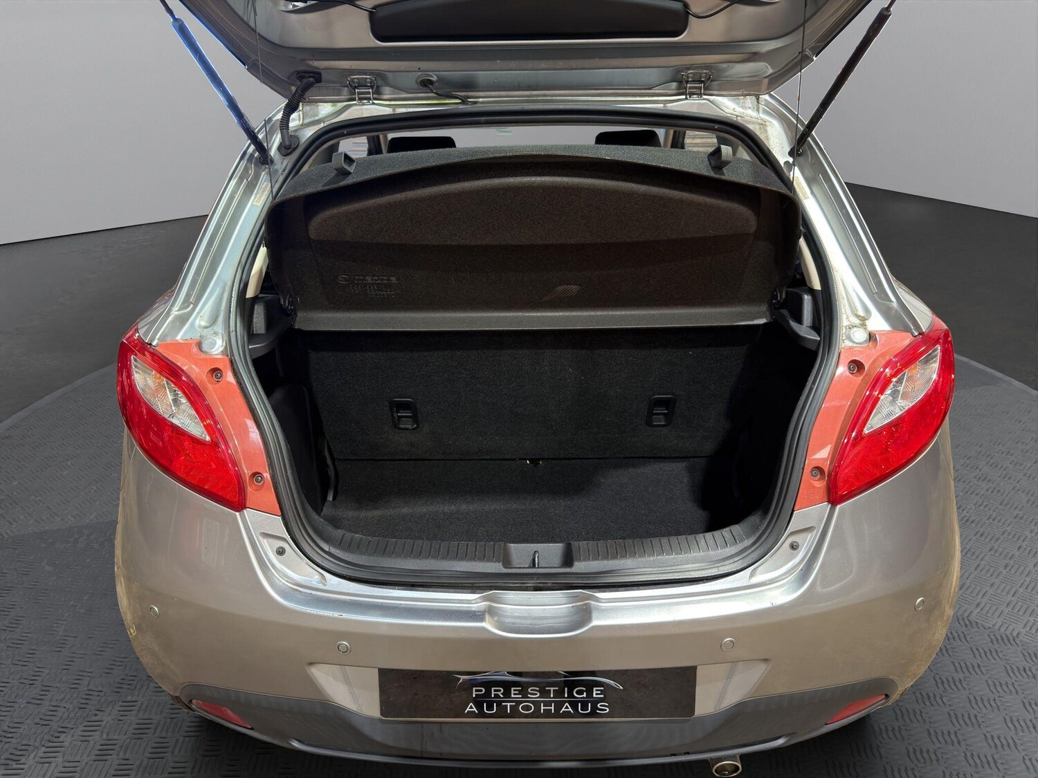 Used Mazda Mazda2 2013 for sale - 77763999: Photo 14