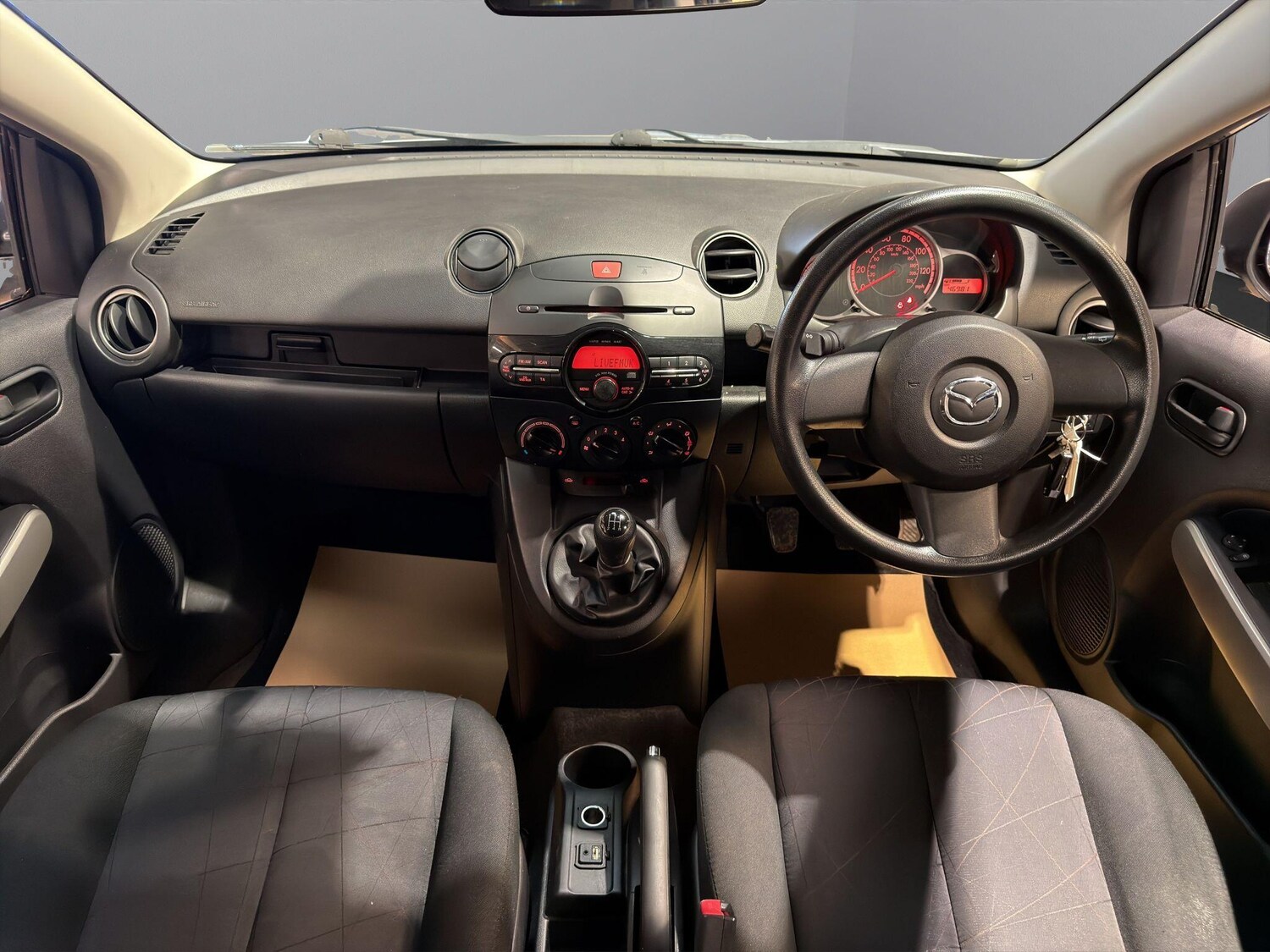 Used Mazda Mazda2 2013 for sale - 77763999: Photo 17