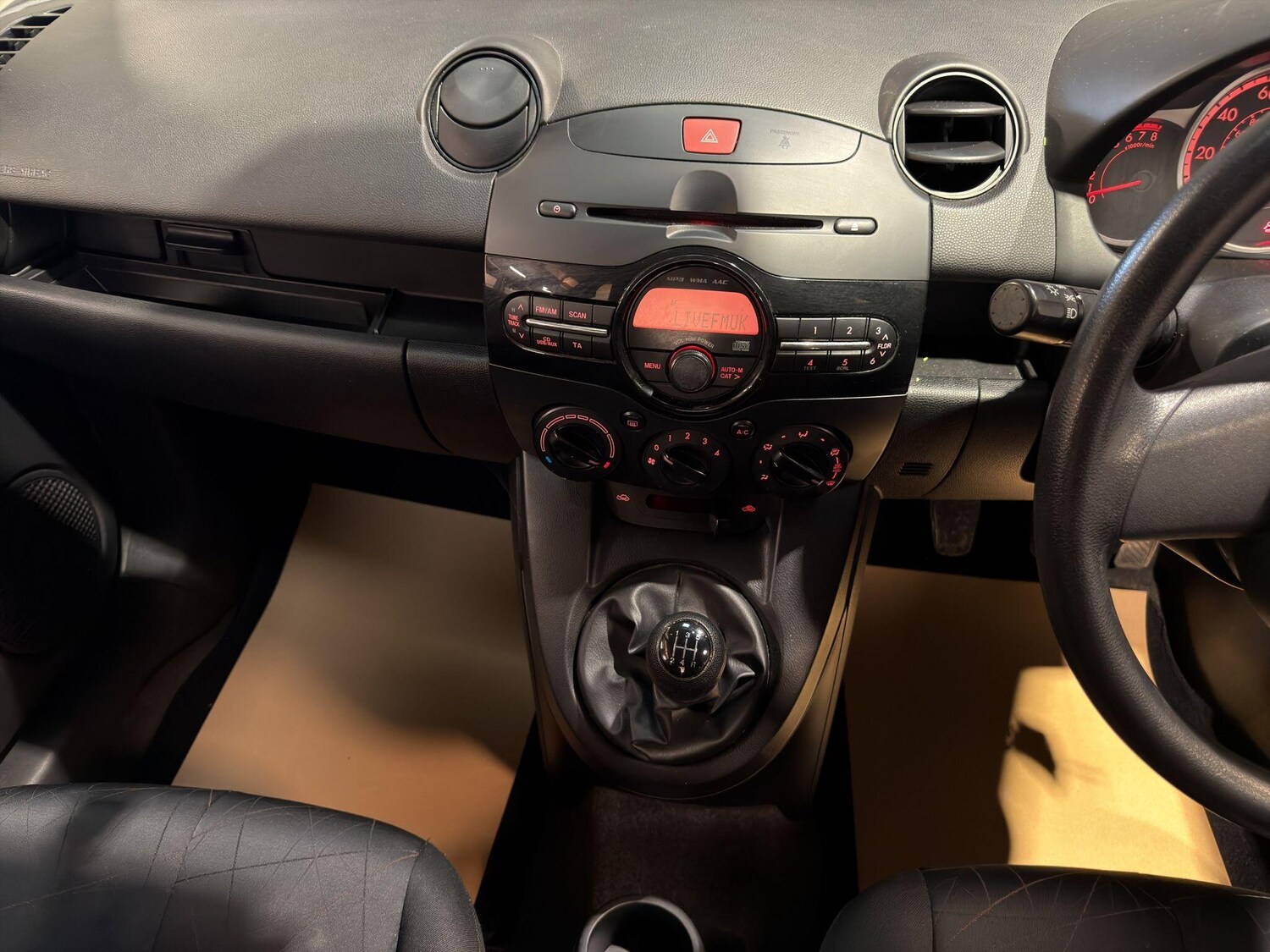 Used Mazda Mazda2 2013 for sale - 77763999: Photo 19