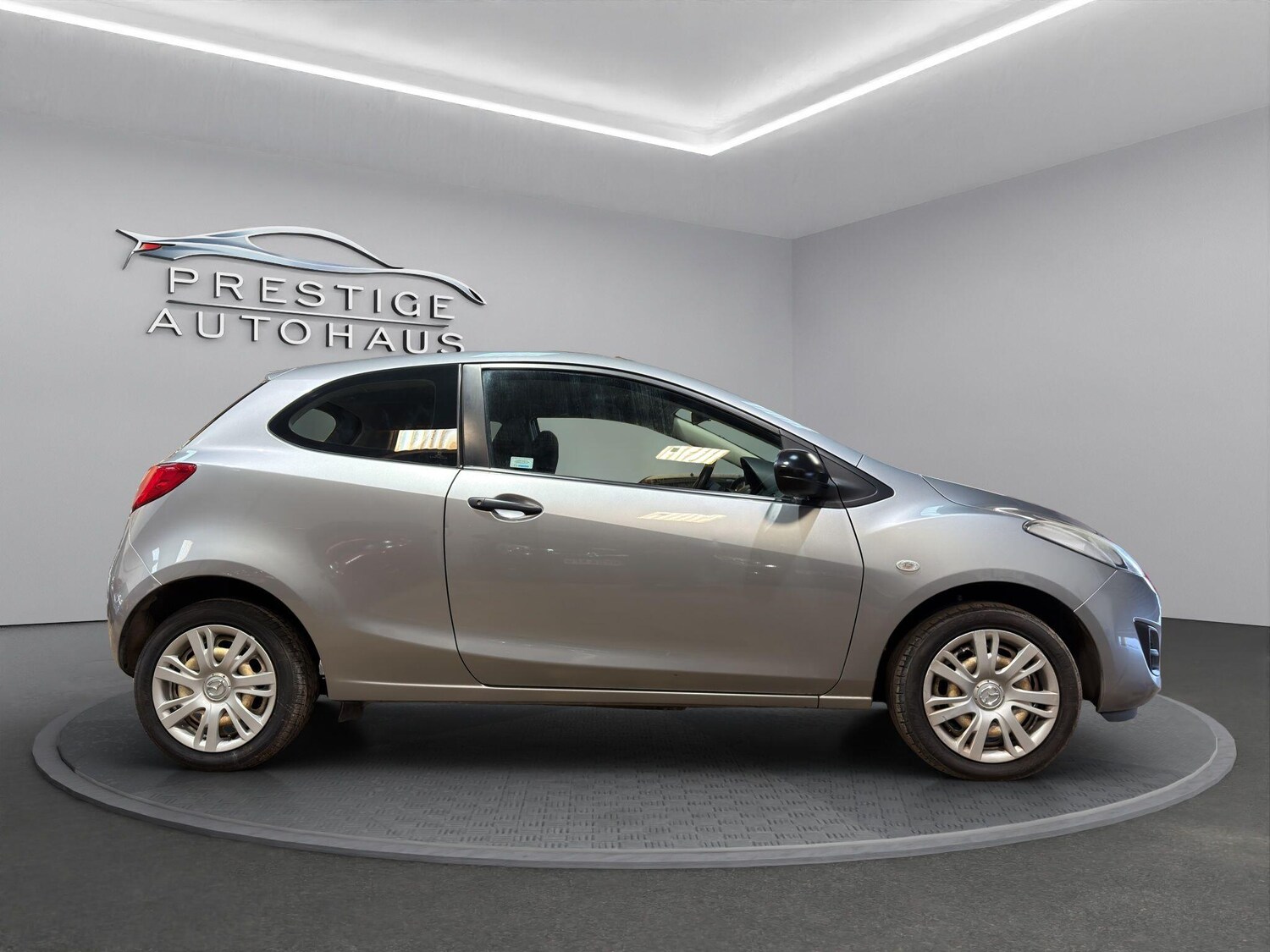Used Mazda Mazda2 2013 for sale - 77763999: Photo 5