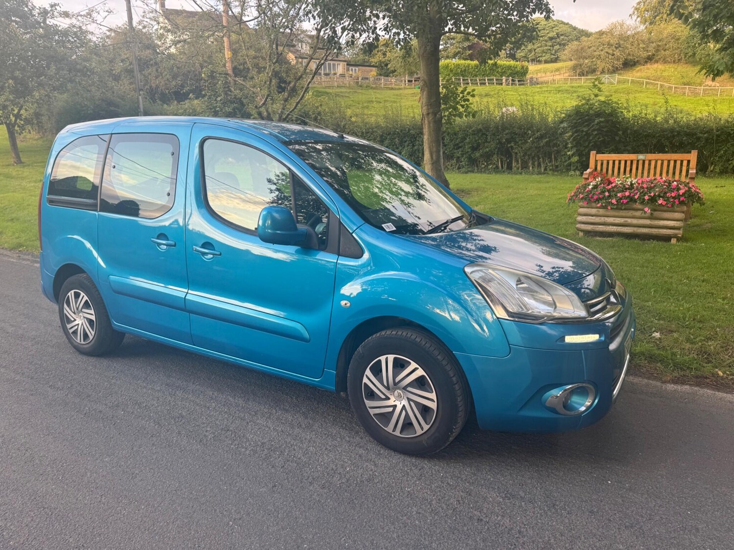 Used Citroen Berlingo 2014 for sale - 77762529: Photo 4