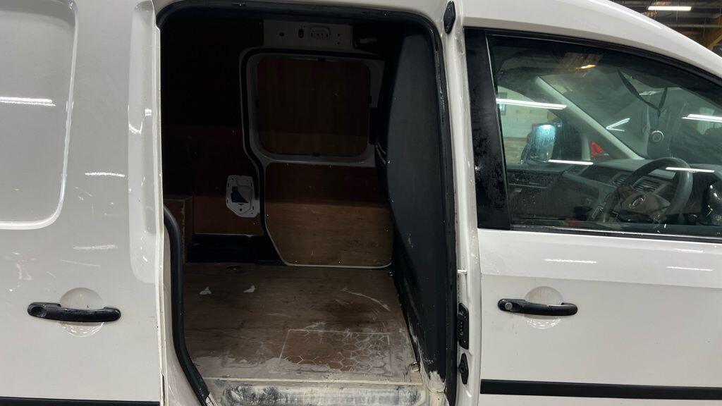 Used Volkswagen Caddy Maxi 2016 for sale - 77952075: Photo 9