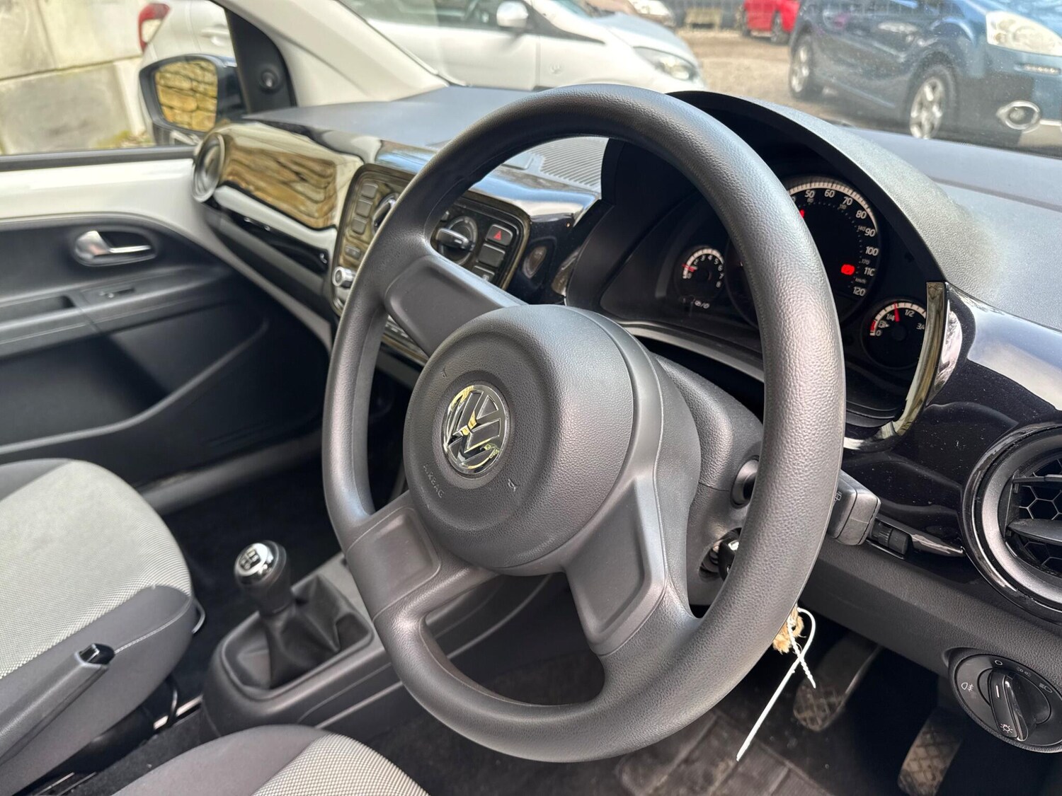 Used Volkswagen up! 2016 for sale - 77764019: Photo 22