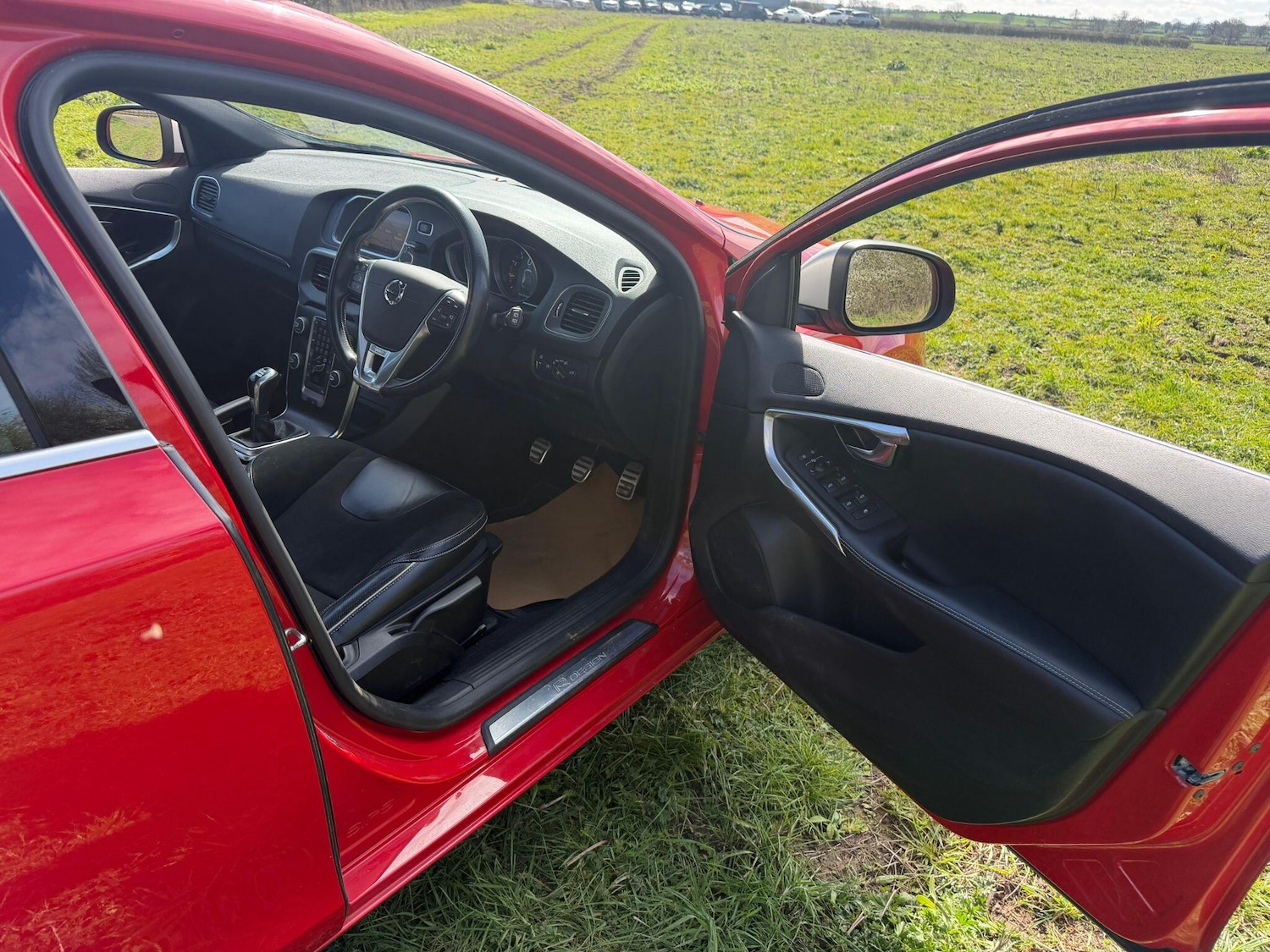 Used Volvo V40 2017 for sale - 78029264: Photo 18