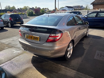 Used Mercedes-Benz C Class 2004 for sale - 77791204: Photo