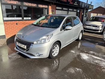 Used Peugeot 208 2013 for sale - 78144811: Photo