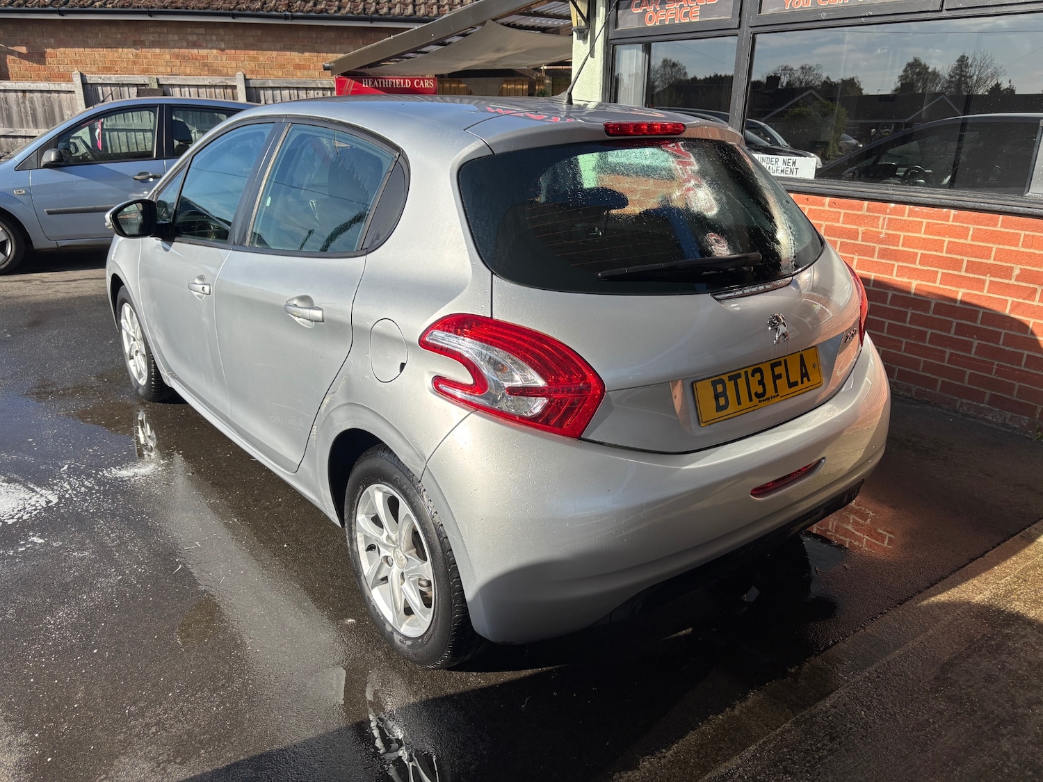 Used Peugeot 208 2013 for sale - 78144811: Photo 5