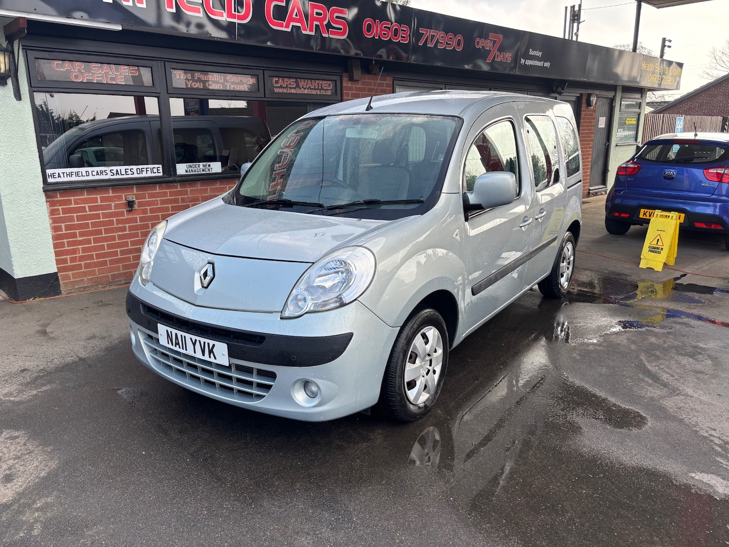 Used Renault Kangoo 2011 for sale - 77980196: Photo 2
