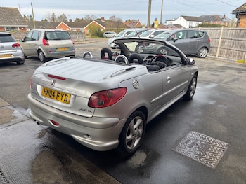 Used Peugeot 206 2004 for sale - 77622108: Photo