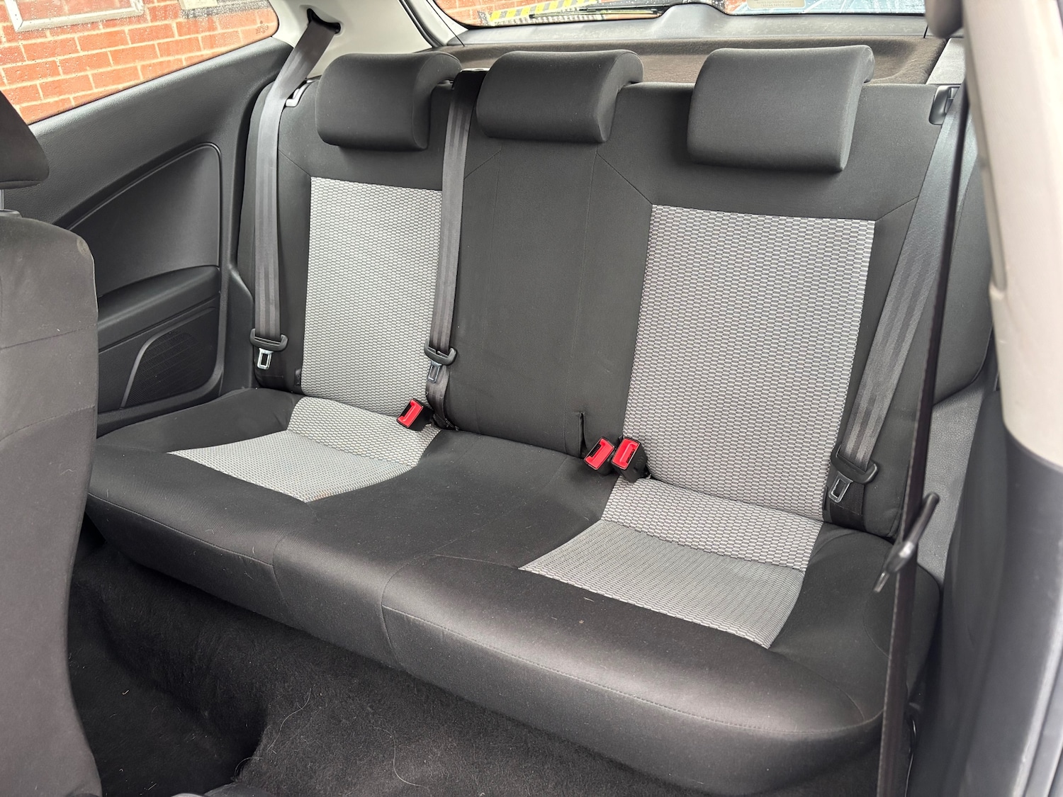 Used Volkswagen Polo 2011 for sale - 77797578: Photo 7