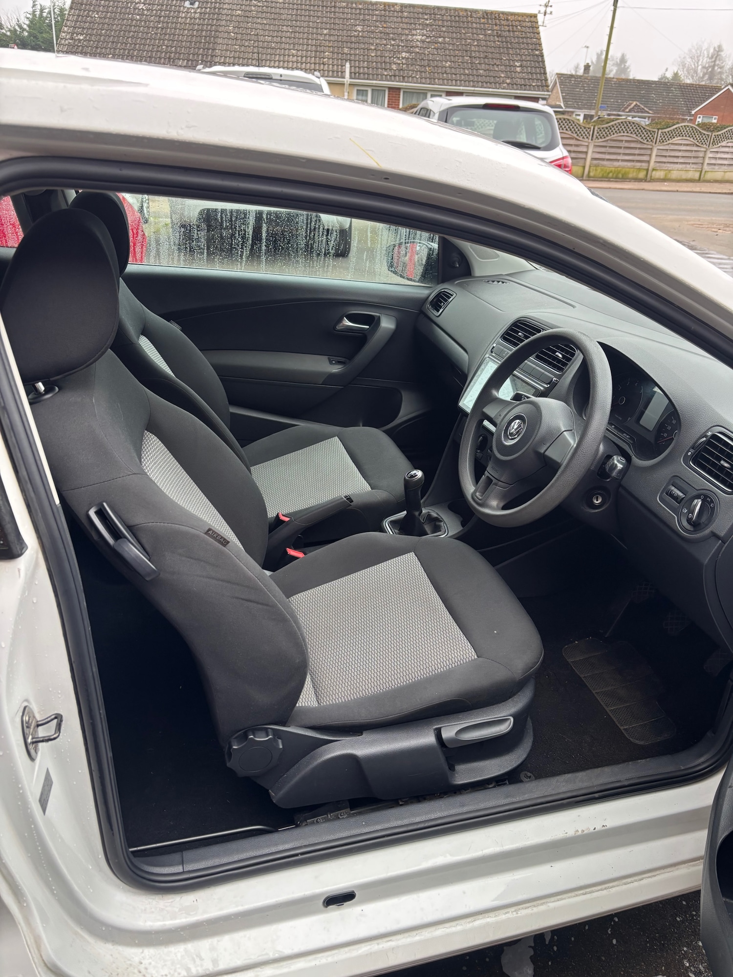 Used Volkswagen Polo 2011 for sale - 77797578: Photo 9