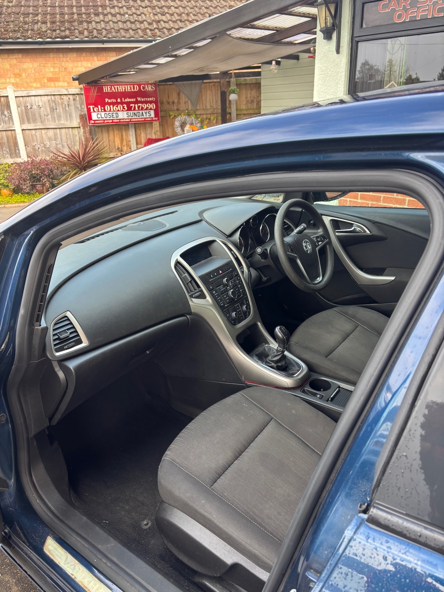 Used Vauxhall Astra 2010 for sale - 77980191: Photo 8