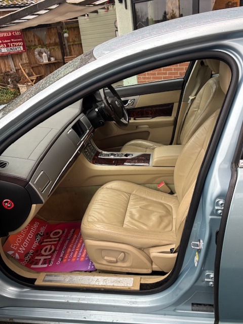 Used Jaguar XF 2011 for sale - 77492755: Photo 7