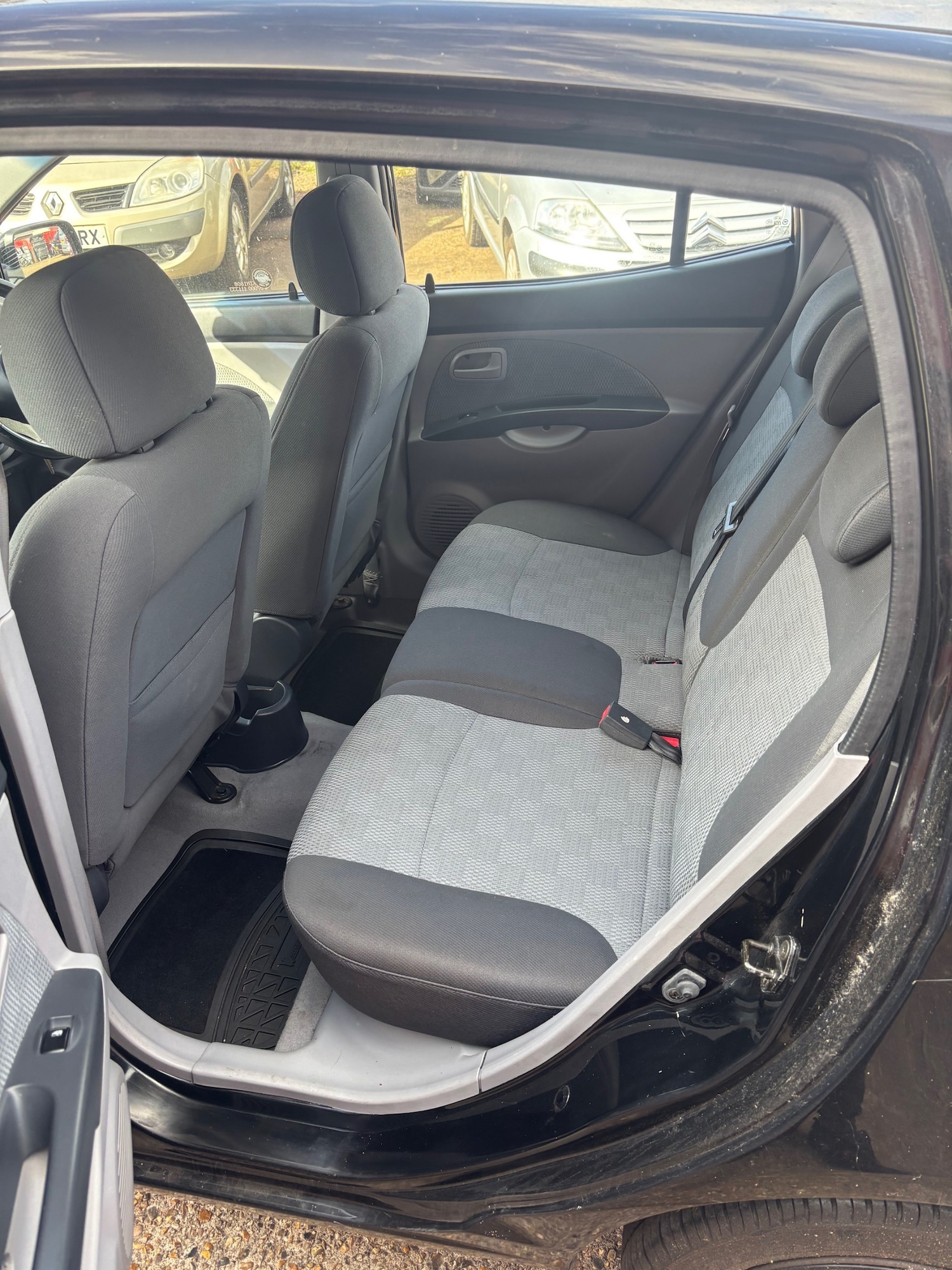 Used Kia Picanto 2004 for sale - 76177457: Photo 6