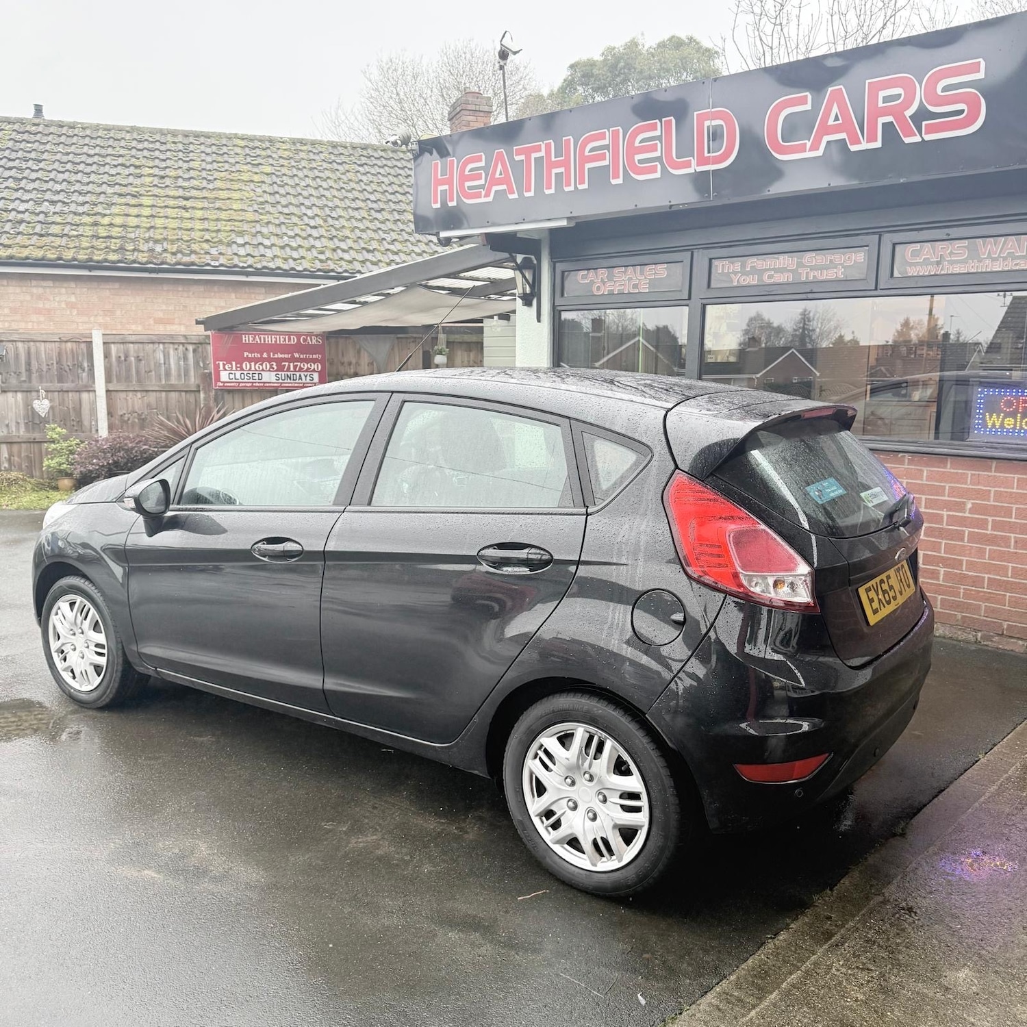 Used Ford Fiesta 2015 for sale - 77535838: Photo 2