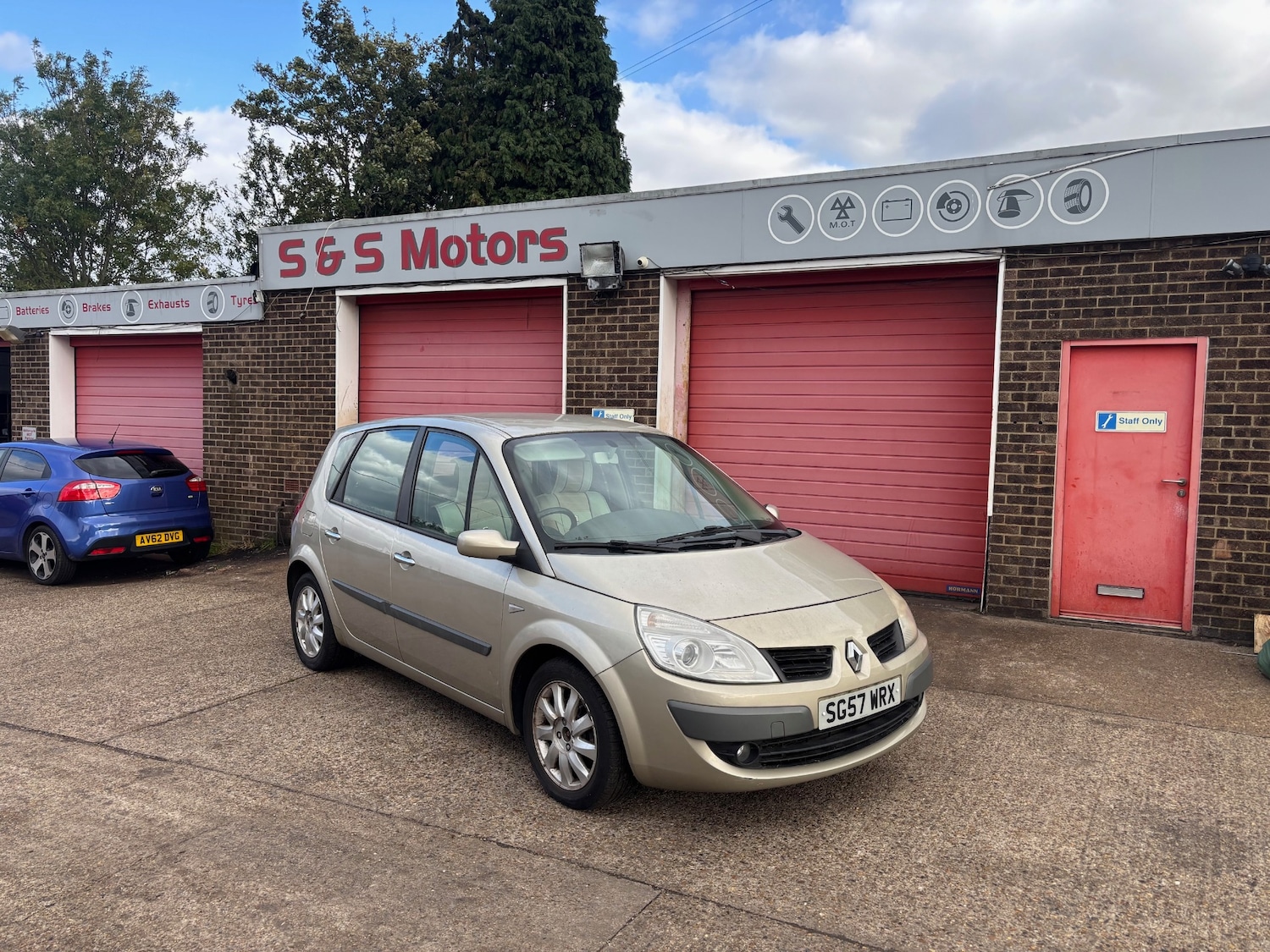 Used Renault Megane 2007 for sale - 76177646: Photo 1