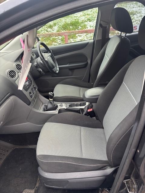 Used Ford Focus 2010 for sale - 77107400: Photo 4