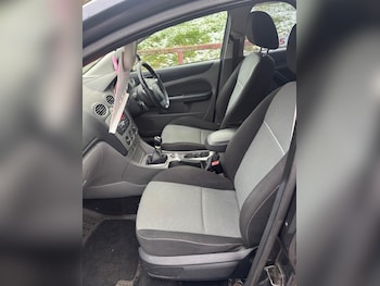 Used Ford Focus 2010 for sale - 77107400: Photo