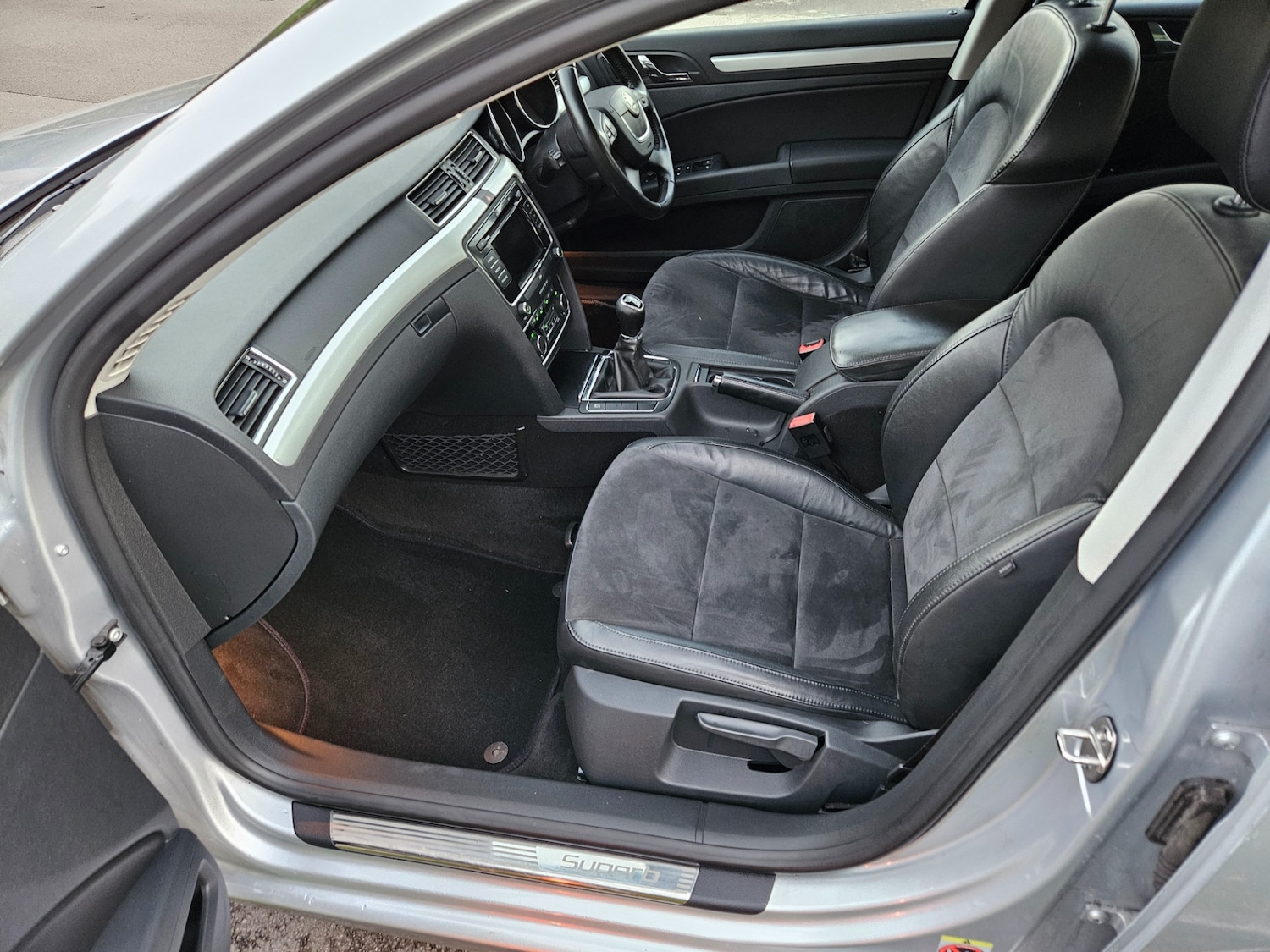 Used Skoda Superb 2013 for sale - 76418089: Photo 17