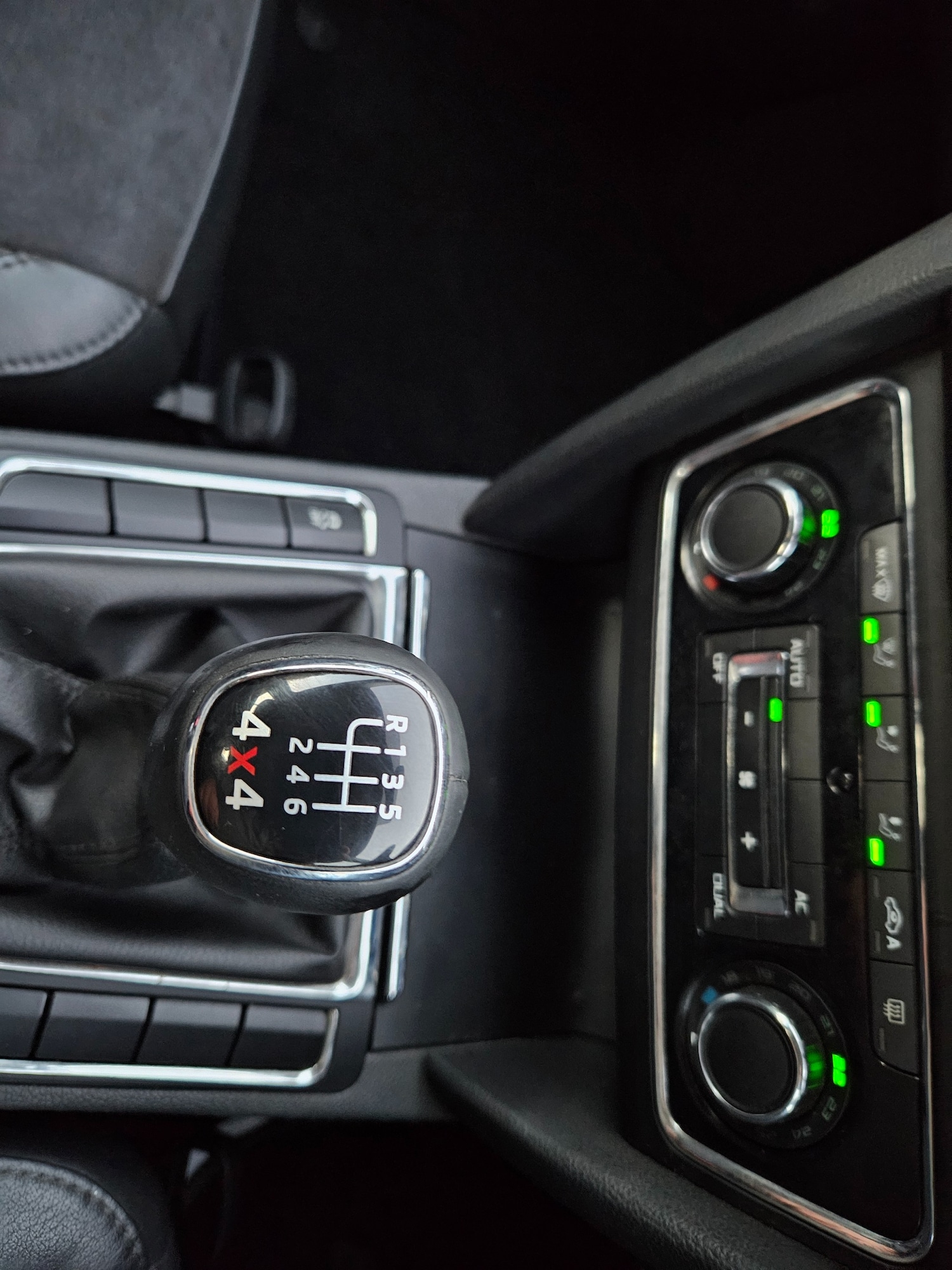 Used Skoda Superb 2013 for sale - 76418089: Photo 18