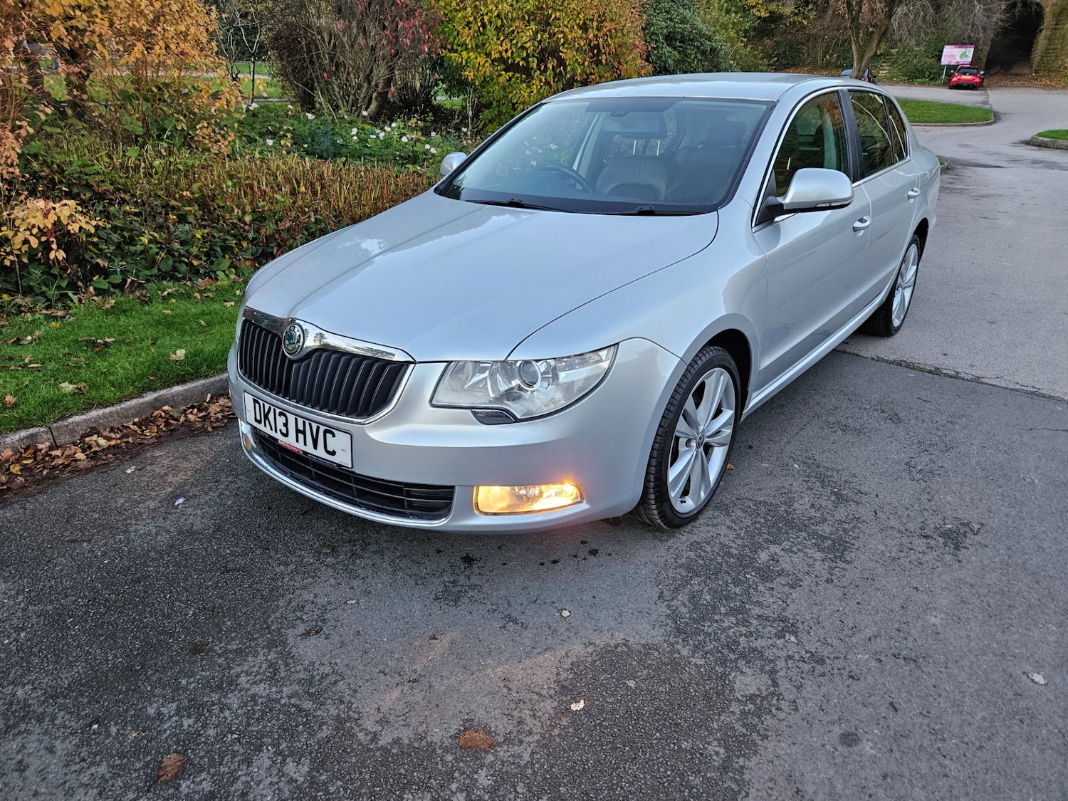 Used Skoda Superb 2013 for sale - 76418089: Photo 2