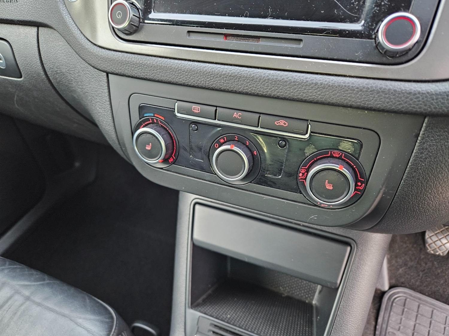 Used Volkswagen Tiguan 2011 for sale - 77073406: Photo 11