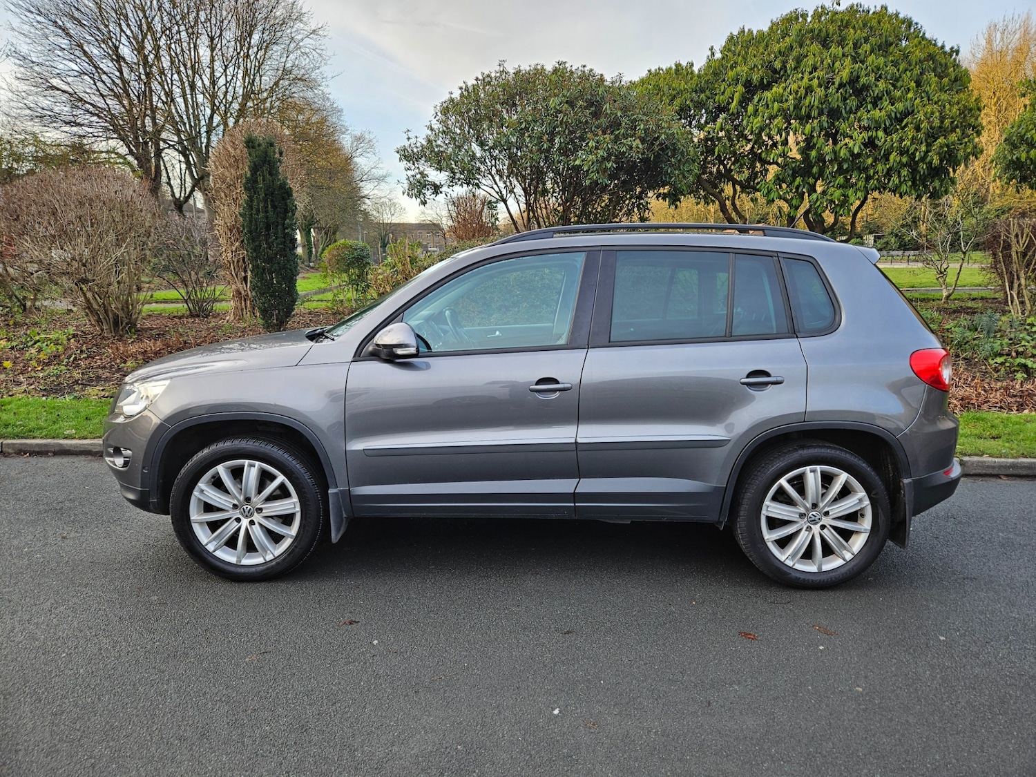 Used Volkswagen Tiguan 2011 for sale - 77073406: Photo 3
