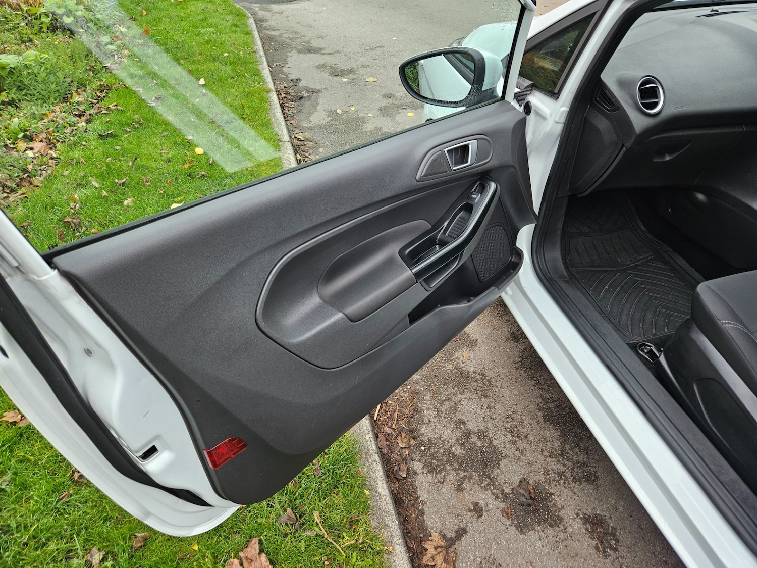 Used Ford Fiesta 2014 for sale - 75976173: Photo 15