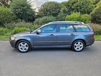 Used Volvo V50 2010 for sale - 75460464: Photo