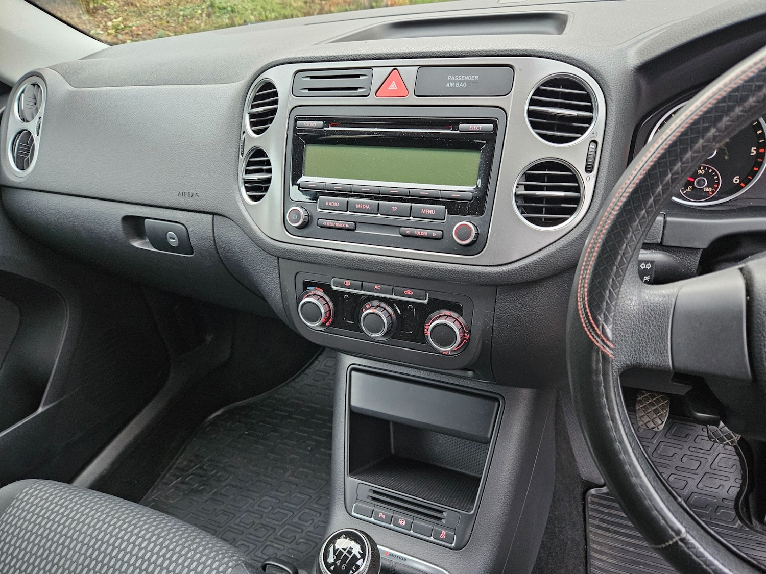 Used Volkswagen Tiguan 2010 for sale - 77073405: Photo 12