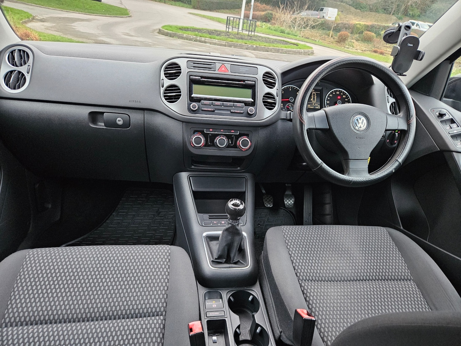 Used Volkswagen Tiguan 2010 for sale - 77073405: Photo 16