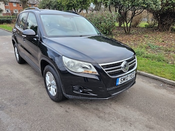 Used Volkswagen Tiguan 2010 for sale - 77073405: Photo
