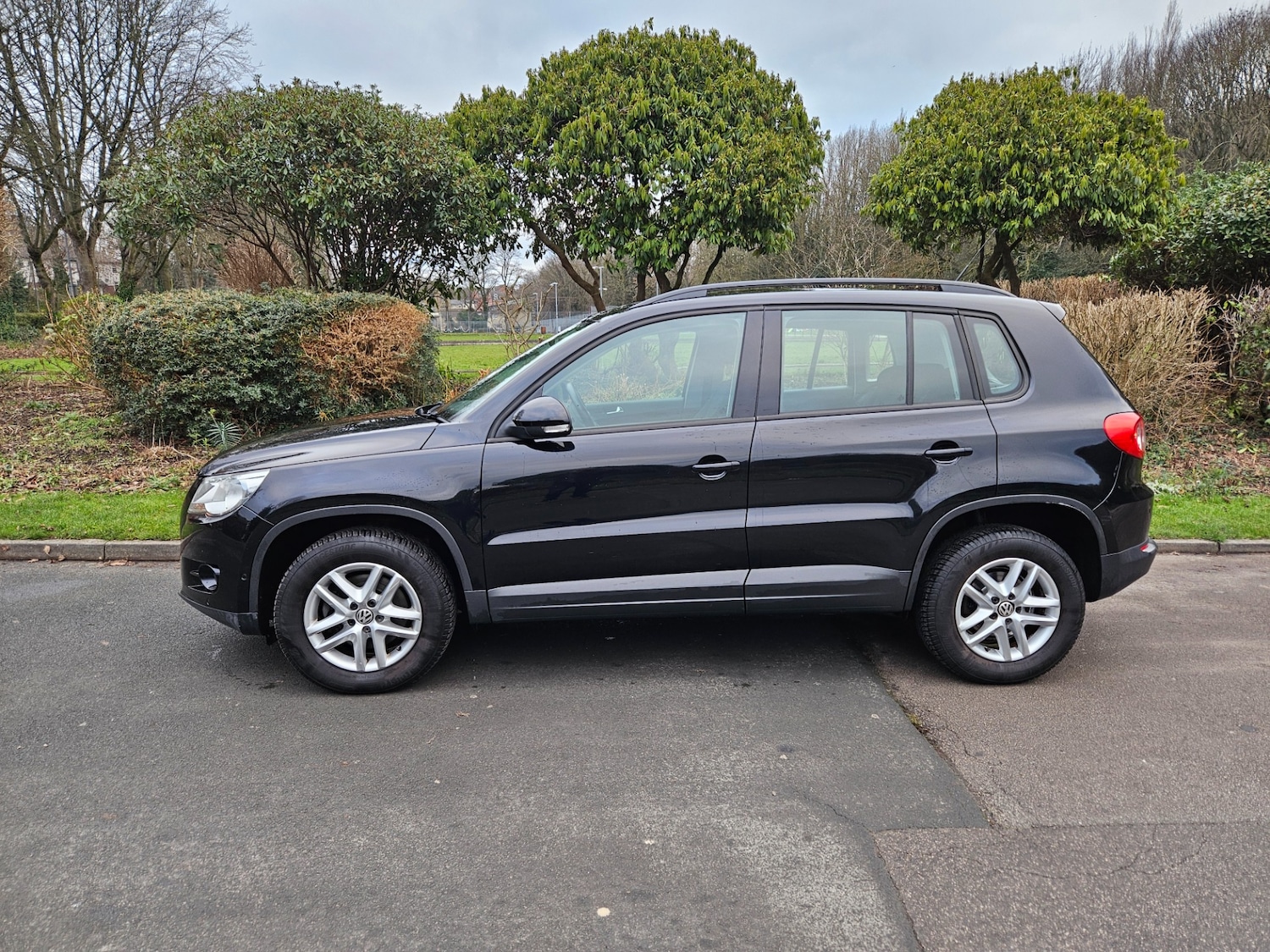 Used Volkswagen Tiguan 2010 for sale - 77073405: Photo 3